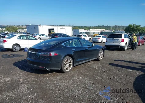2013 Tesla Model S из США, поврежденный, VIN 5YJSA1CN8DFP24898